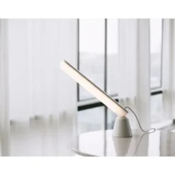 Normann Copenhagen Acrobat bordslampa, sand