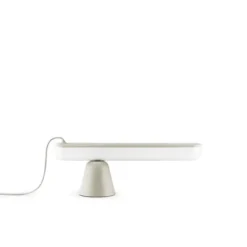 Normann Copenhagen Acrobat bordslampa, sand