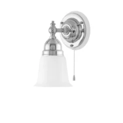 Karlskrona Lampfabrik Adelborg Vägglampa m. dragbrytare, förnicklad mässing/benvit