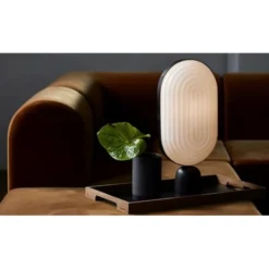 Le Klint ARC bordslampa, vit/svart 40cm