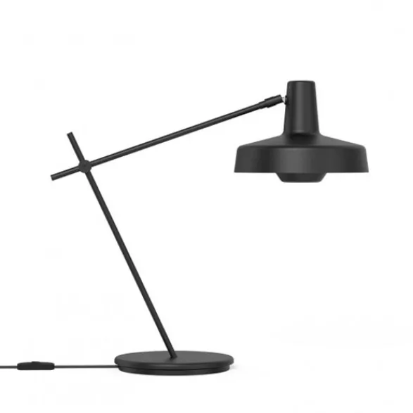 Grupa Arigato bordslampa kort, svart