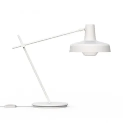 Grupa Arigato bordslampa kort, vit