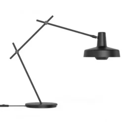 Grupa Arigato bordslampa, svart