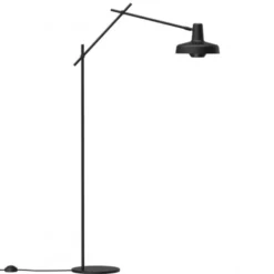 Grupa Arigato golvlampa, svart