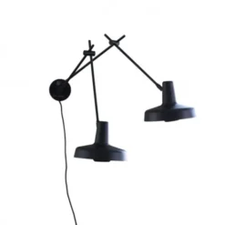 Grupa Arigato 2 vägglampa, svart 70cm