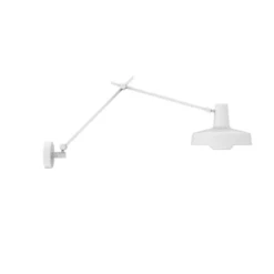 Grupa Arigato vägglampa, vit 70cm