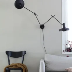 Grupa Arigato 2 vägglampa, vit 70cm