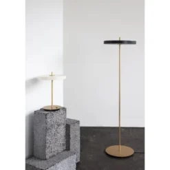 Umage Asteria golvlampa, pärlvit 150cm