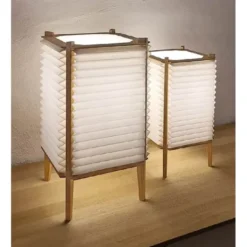 Le Klint Beehave bordslampa medium, vit/ek 47cm