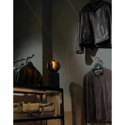 Nöjdh Design Bordlampa Glöd Svart Granit och munblåst glas