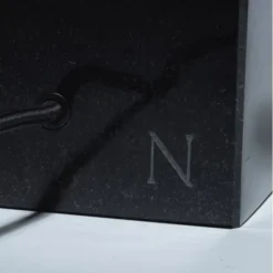 Nöjdh Design Bordlampa Glöd Svart Granit och munblåst glas