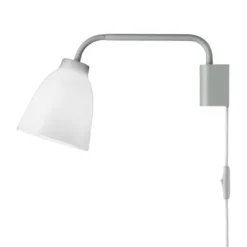 Fritz Hansen Caravaggio Read vägglampa, Opal 33,8cm