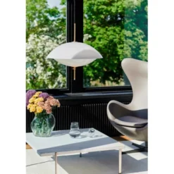 Fritz Hansen Clam pendel, vit/mässing Ø55cm