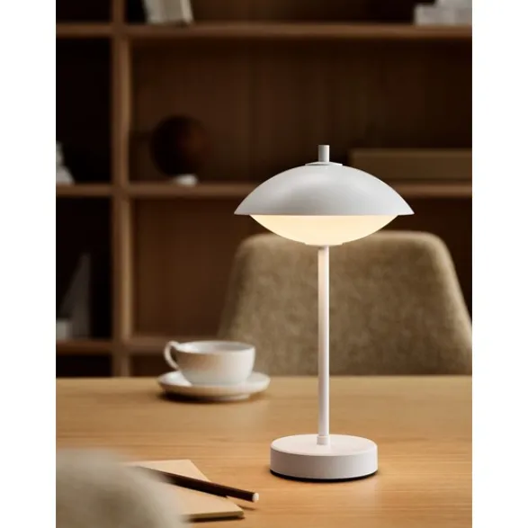 Fritz Hansen Clam Portabel bordslampa White
