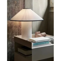 &tradition Colette ATD6 Bordslampa, vit/svart