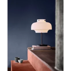 &tradition Copenhagen SC13 bordslampa, opal 42cm