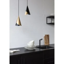 Umage Cornet taklampa, svart/mässing