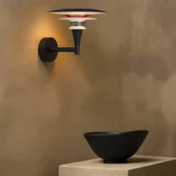 Belid Diablo vägglampa Flat svart/Glossy red