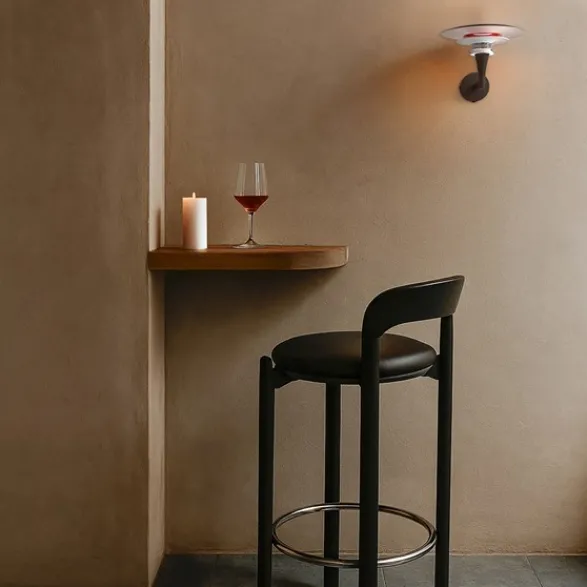 Belid Diablo vägglampa Flat svart/Glossy red