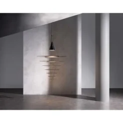 Louis Poulsen Enigma 425 pendel, svart
