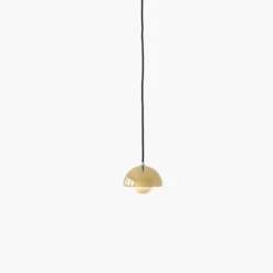 &tradition Flowerpot Pendant VP10, Brass-plated 16cm