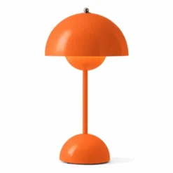 &tradition Flowerpot Portabel bordslampa VP9, Zesty orange, magnetisk laddare 33cm