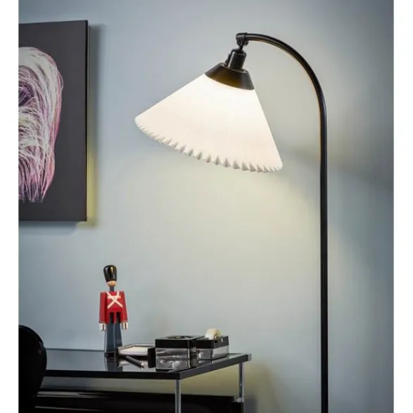 Le Klint 368 golvlampa, svart 142cm