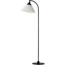 Le Klint 368 golvlampa, svart 142cm