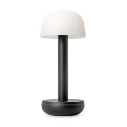 Humble Two Bordslampa, svart/vit