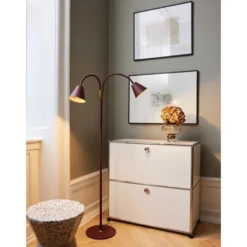 Halo Design Hygge golvlampa 2-arm, Maroon