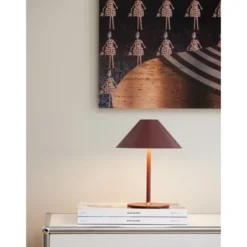 Halo Design Hygge portabel bordslampa Maroon röd Ø19