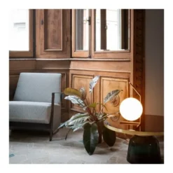 FLOS IC Lights T1 Low bordslampa, mässing 38cm