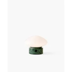 &tradition Mist Portabel bordslampa AP21 Verde Guatemala base Opal Glass