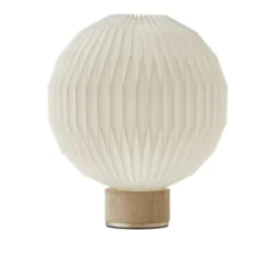 Le Klint Model 375 bordslampa medium, vit/ek