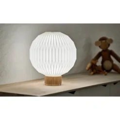 Le Klint Model 375 bordslampa medium, vit/ek