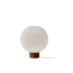 Le Klint Model 375 bordslampa small, vit/rökt ek