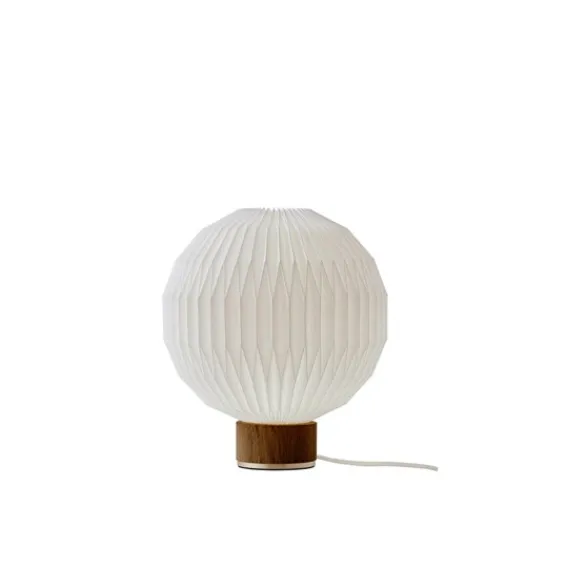 Le Klint Model 375 bordslampa small, vit/rökt ek
