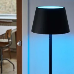 LOOM Modi Svart Golvlampa