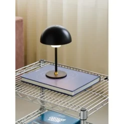 Halo Design Moon Light bordslampa Svart