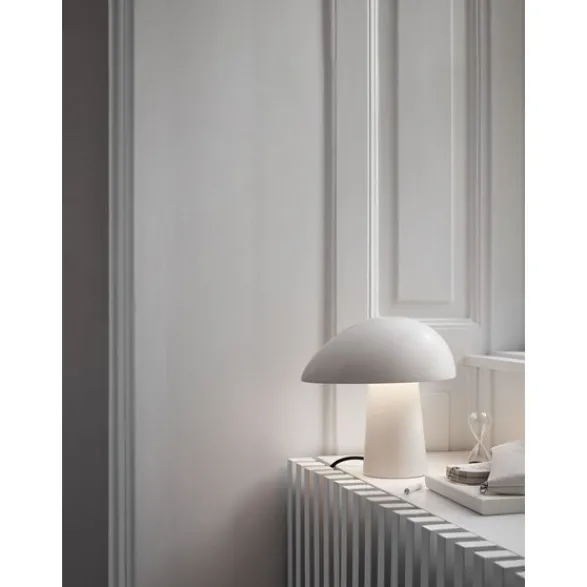 Fritz Hansen Night Owl bordslampa, Smokey white