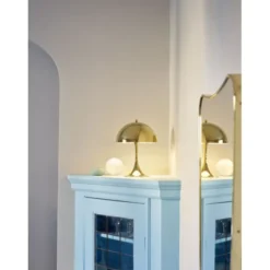 Louis Poulsen Panthella MINI bordslampa LED, Mässing