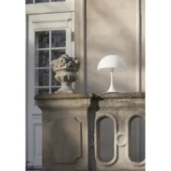 Louis Poulsen Panthella 250 portabelbordslampa, opal