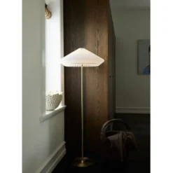 Halo Design Paris golvlampa, mässing/vit Ø56