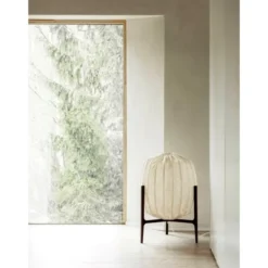 Watt & Veke Prisma golvlampa Dark ash / Natural