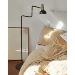 Co Bankeryd Ray golvlampa, svart/mässing 127cm