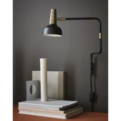 Co Bankeryd Ray vägglampa, svart/mässing 57cm