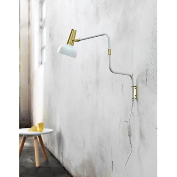 Co Bankeryd Ray vägglampa, vit/mässing 57cm