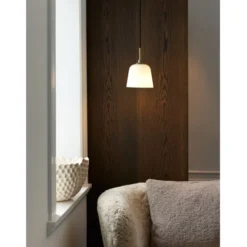 Halo Design Room 49 Pendel Opal/mässing Ø15