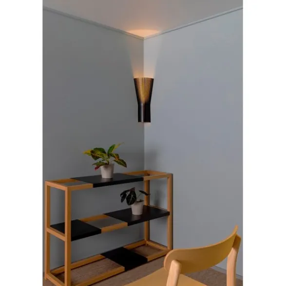 Secto Design Secto Small Corner vägglampa, Svart