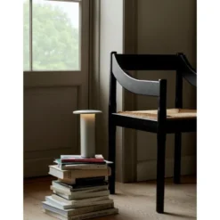 Fritz Hansen Solae portabel bordslampa, Warm Grey